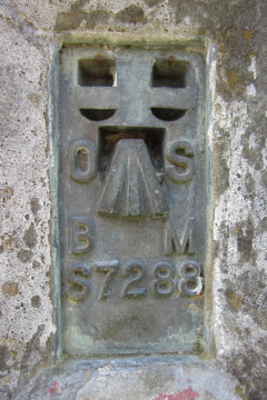 Herstmonceux - flush bracket