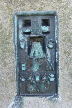 Hollingbury Castle - flush bracket